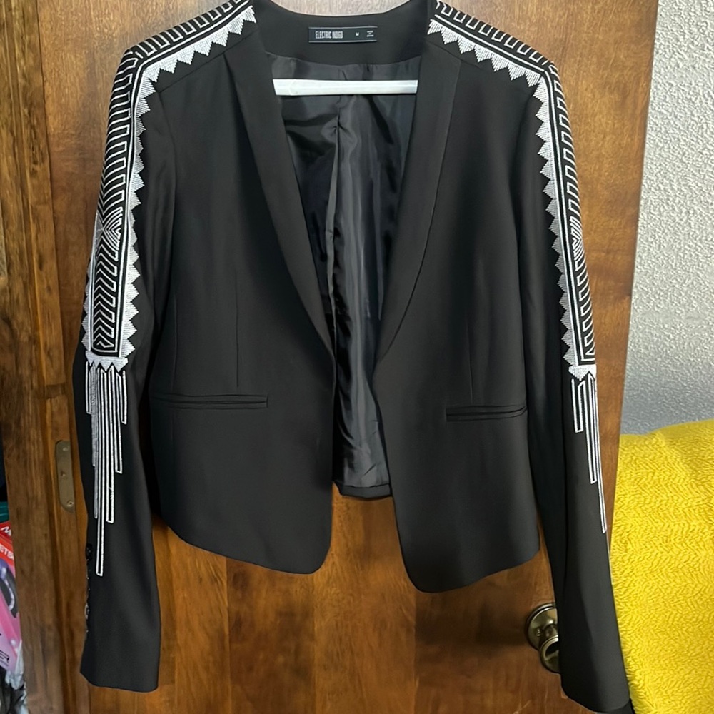 Buckle Black Blazer with White Embroidery
